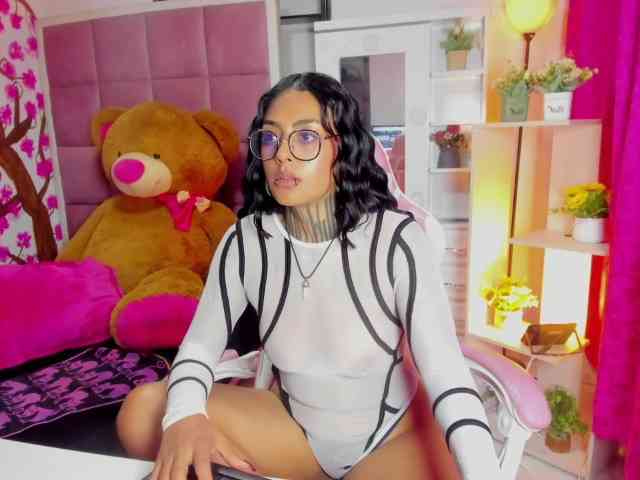 LovelyCelestte webcam