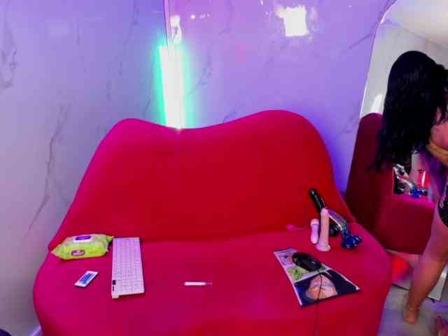 LovelyCelestte webcam