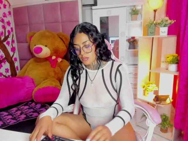 LovelyCelestte webcam