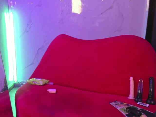 LovelyCelestte webcam