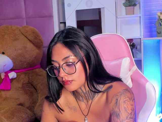 LovelyCelestte webcam