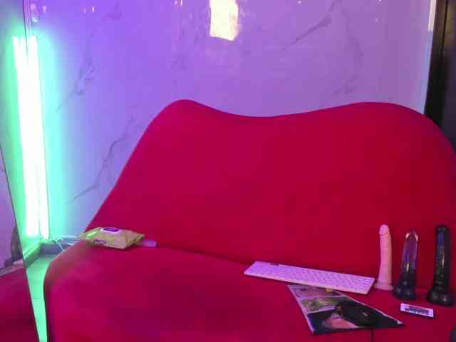 LovelyCelestte webcam