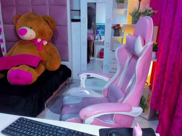 LovelyCelestte webcam