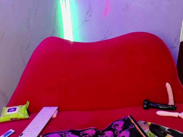 LovelyCelestte webcam