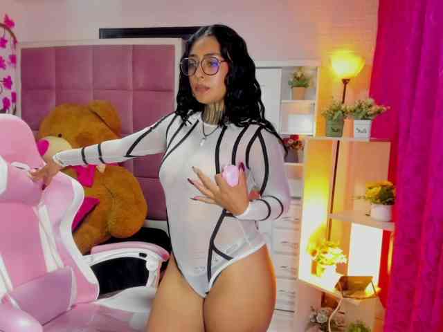 LovelyCelestte webcam