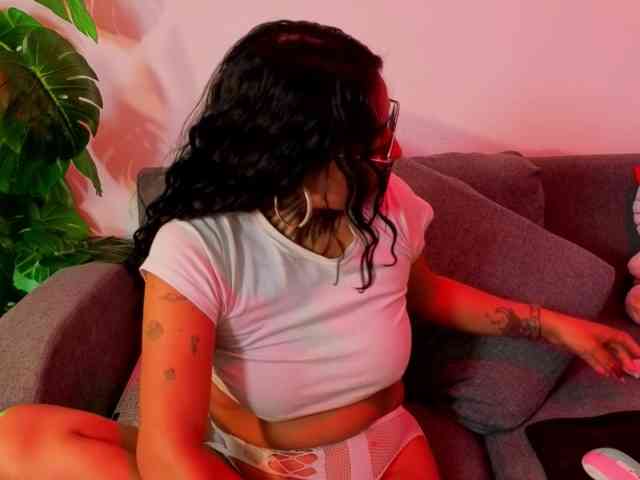 LovelyCelestte webcam