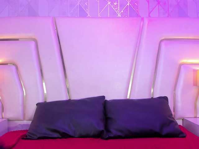 MeridaMorris live cam on BongaCams