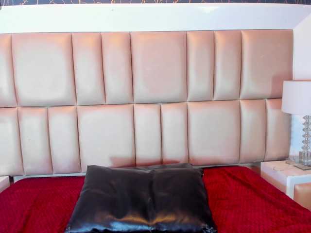 MeridaMorris live cam on BongaCams