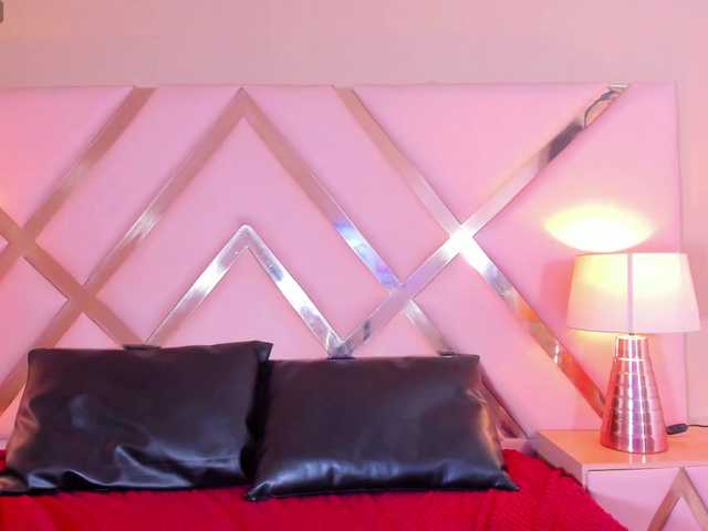 MeridaMorris live cam on BongaCams