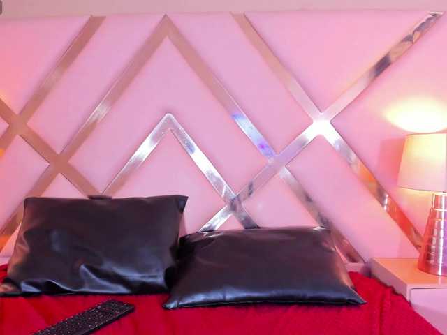MeridaMorris live cam on BongaCams