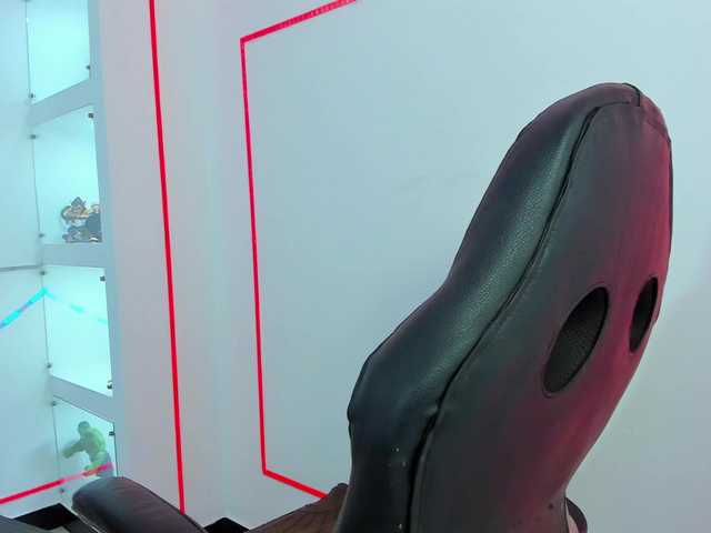 MeridaMorris live cam on BongaCams