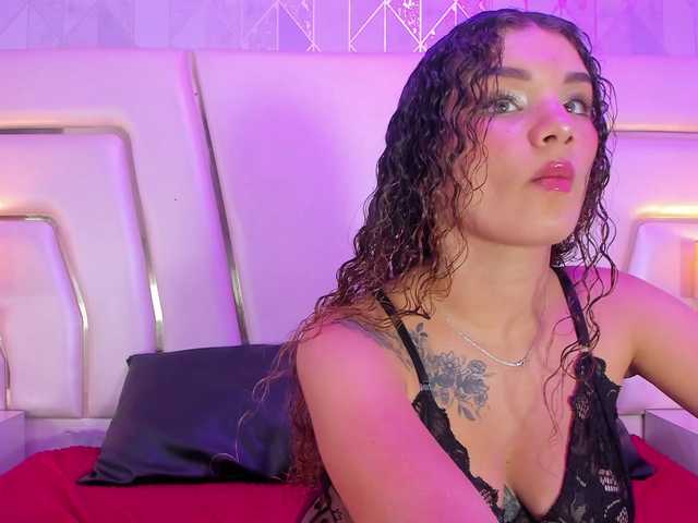 MeridaMorris live cam on BongaCams