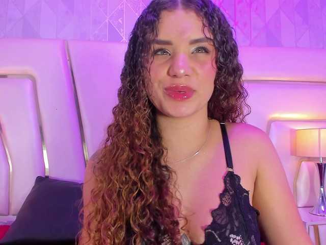 MeridaMorris live cam on BongaCams