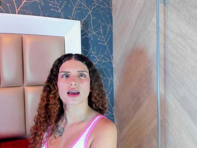 MeridaMorris live cam on BongaCams