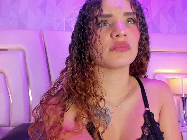 MeridaMorris live cam on BongaCams