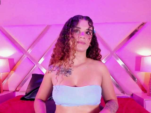 MeridaMorris live cam on BongaCams