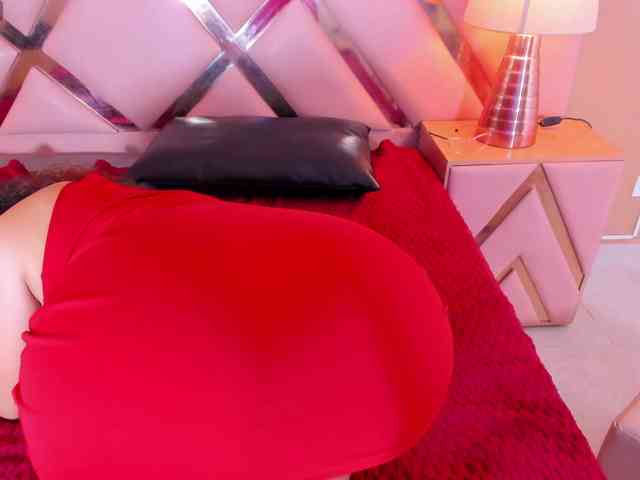 MeridaMorris webcam