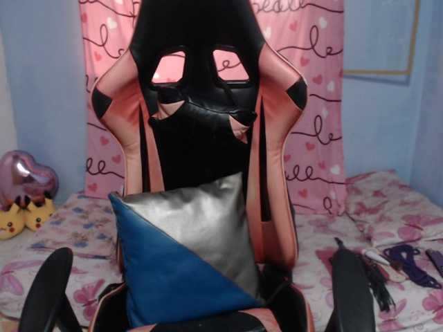 Meganslut live cam on BongaCams