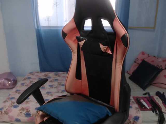 Meganslut live cam on BongaCams