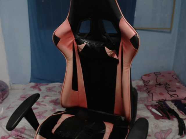 Meganslut live cam on BongaCams