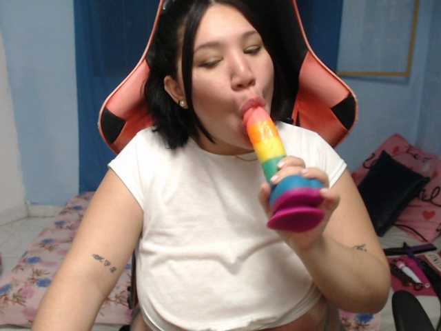 Meganslut live cam on BongaCams