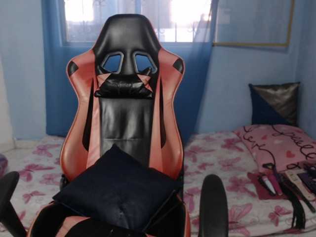 Meganslut live cam on BongaCams
