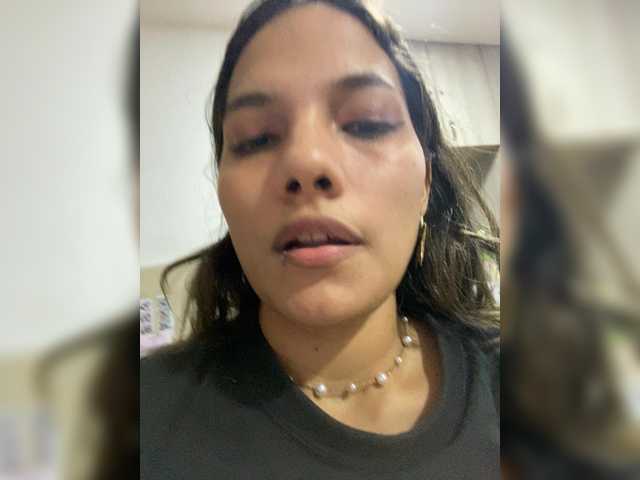 EmmaSanchez1 live cam on BongaCams