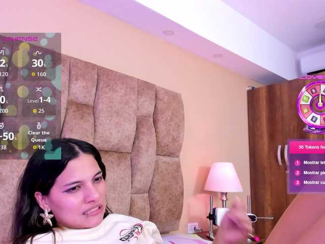 EmmaSanchez1 live cam on BongaCams