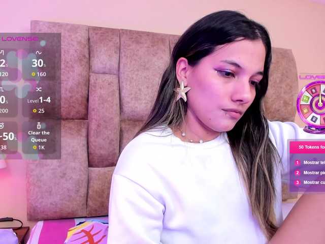 EmmaSanchez1 live cam on BongaCams