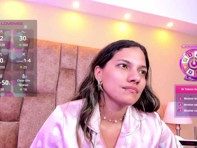 EmmaSanchez1 live cam on BongaCams