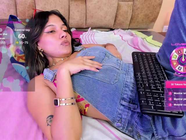EmmaSanchez1 live cam on BongaCams