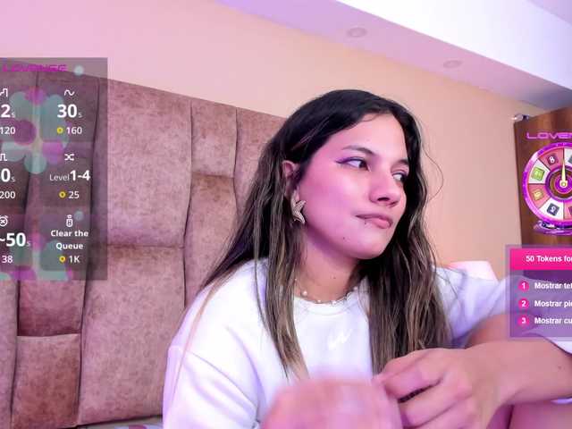 EmmaSanchez1 live cam on BongaCams