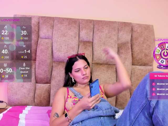 EmmaSanchez1 live cam on BongaCams