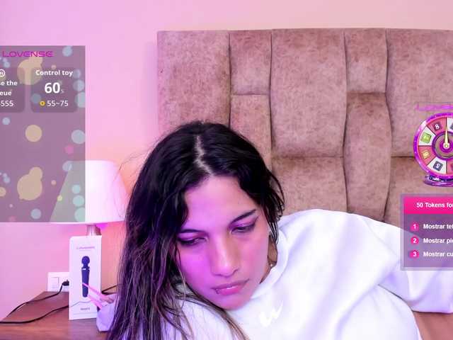 EmmaSanchez1 live cam on BongaCams