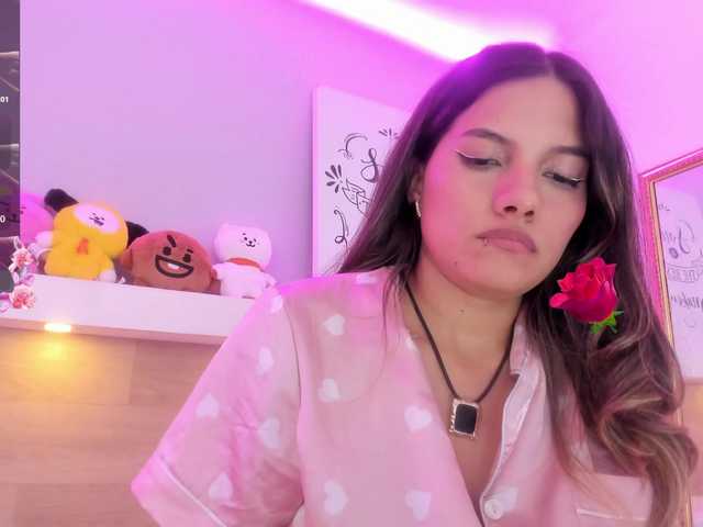 EmmaSanchez1 live cam on BongaCams