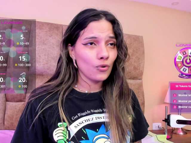 EmmaSanchez1 live cam on BongaCams
