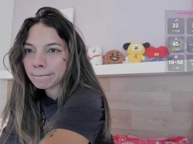 le modèle EmmaSanchez1 est en webcam porno dans un show sur le site bongacams, il possède les tags suivants: Latino/Hispanic,Brunette,Trimmed