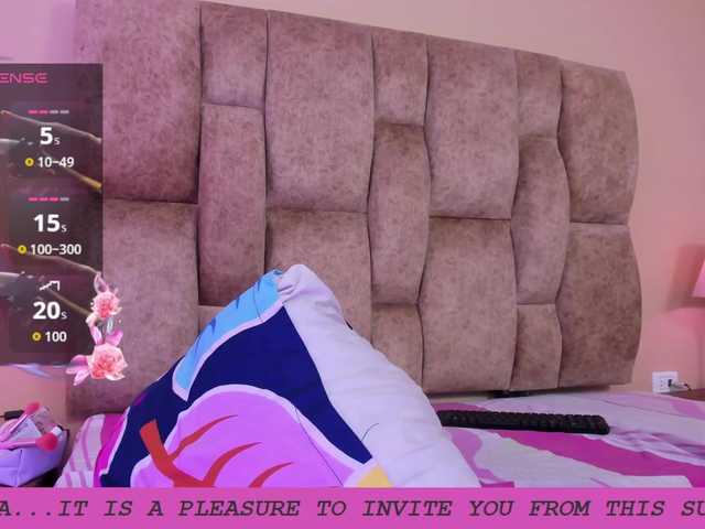 EmmaSanchez1 live cam on BongaCams