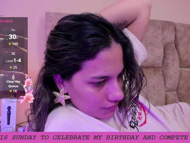 EmmaSanchez1 live cam on BongaCams