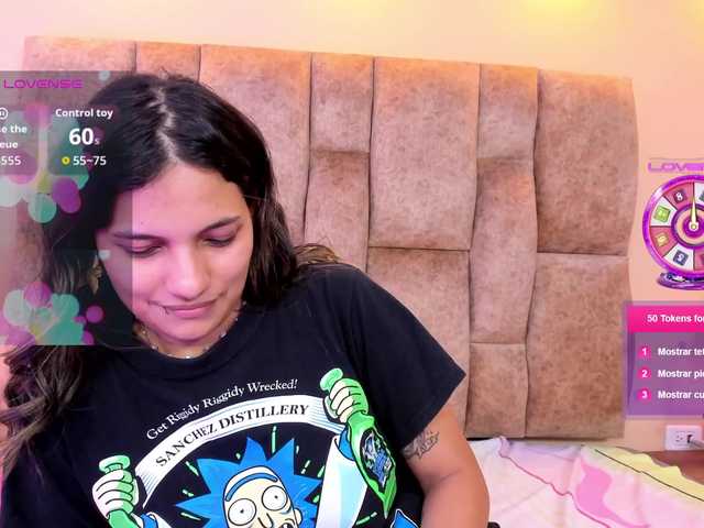 EmmaSanchez1 live cam on BongaCams