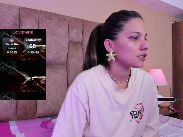 EmmaSanchez1 live cam on BongaCams