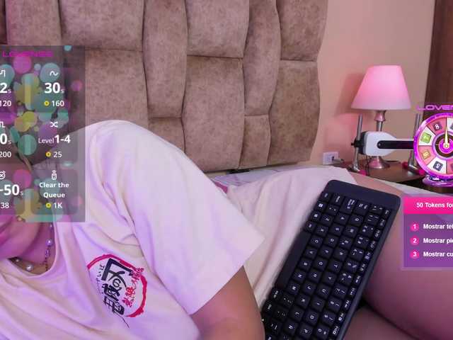 EmmaSanchez1 live cam on BongaCams