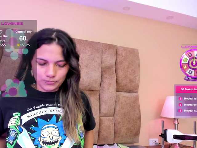 EmmaSanchez1 live cam on BongaCams