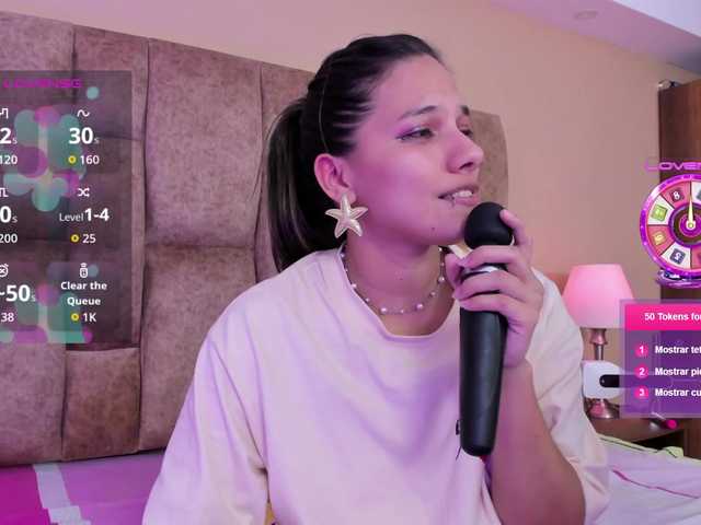 EmmaSanchez1 live cam on BongaCams