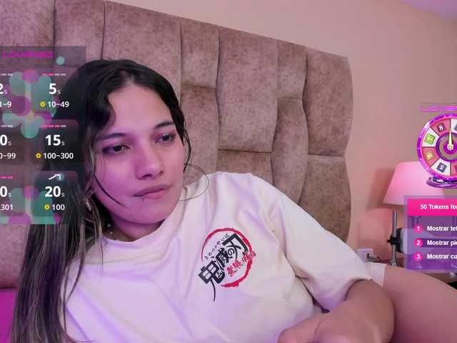 EmmaSanchez1 live cam on BongaCams