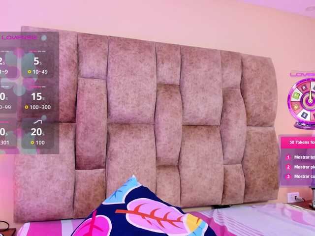 EmmaSanchez1 live cam on BongaCams