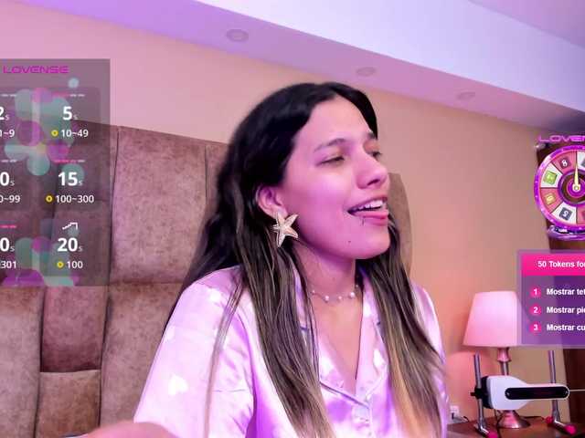 EmmaSanchez1 live cam on BongaCams