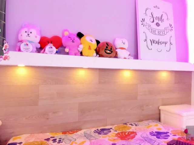 EmmaSanchez1 live cam on BongaCams