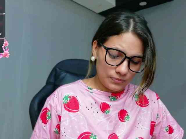 EmmaSanchez1 EmmaSanchez1