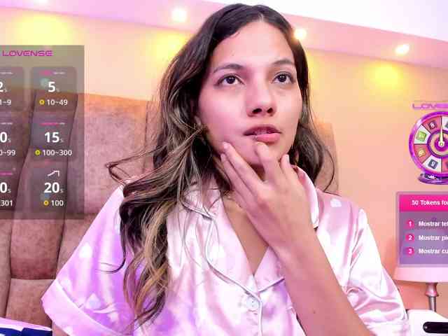 EmmaSanchez1 Live Webcam on BongaCams